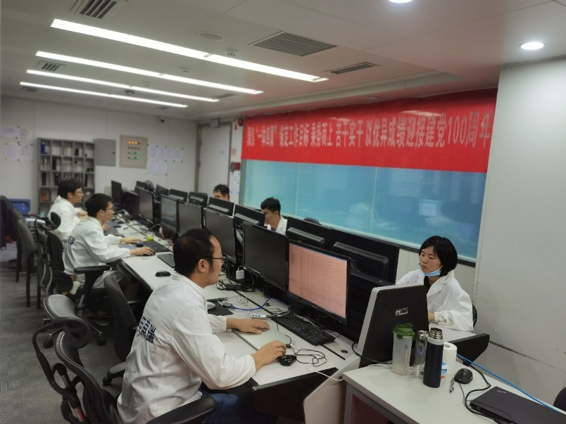 建党70周年手抄报庆祝,庆祝建党70周年手抄报 服务队在国网北京电力现场坚持值守,圆满完成庆祝建党100周年保电任务