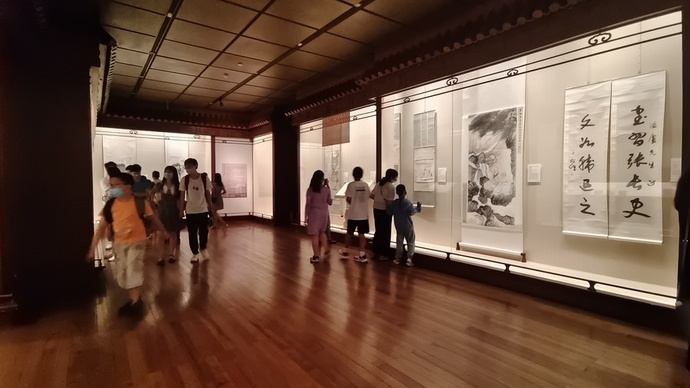 印度诗人泰戈尔的中国画作品也引起了嘉宾们的热议.