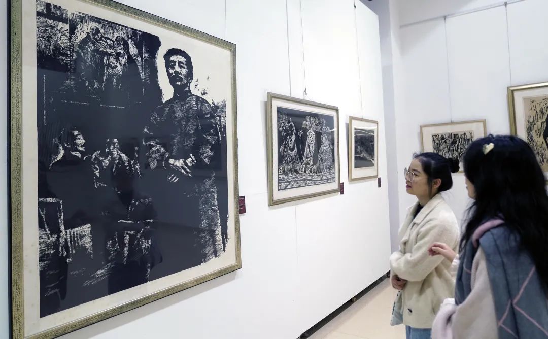 纪念鲁迅逝世85周年|学校举行“21世纪首届中国黑白木刻展览馆藏作品展”