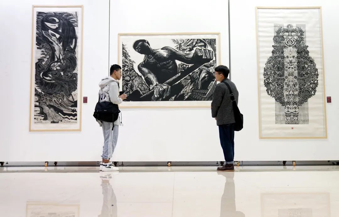 纪念鲁迅逝世85周年｜学校举行“21世纪首届中国黑白木刻展览馆藏作品展”