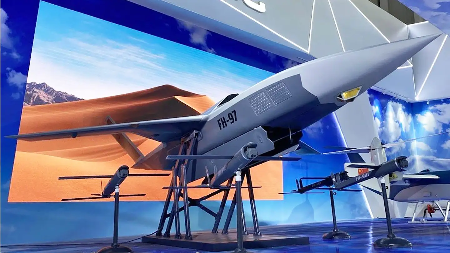 在珠海航展上展示的飞鸿-97“智能僚机”项目