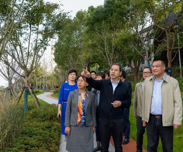 杭迎伟调研15分钟服务圈工作