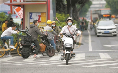 广州日报全媒体记者邱伟荣 摄符合"新国标"并获得ccc认证的居民个人