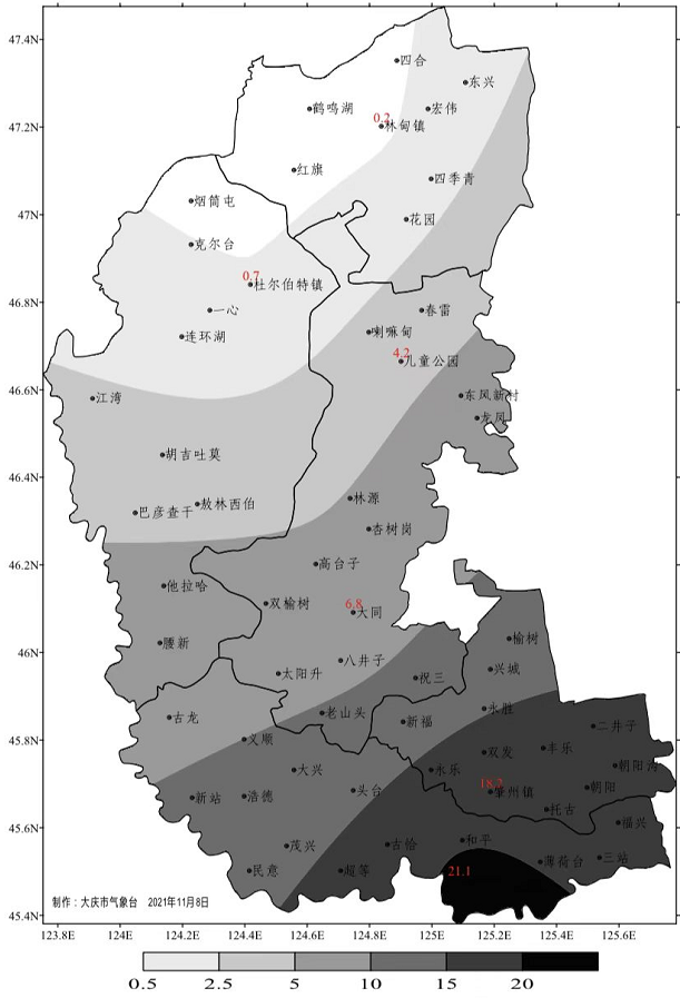 目前肇源,肇州县路面底层为冰,上层为湿雪,未来气温仍然维持较低,道路