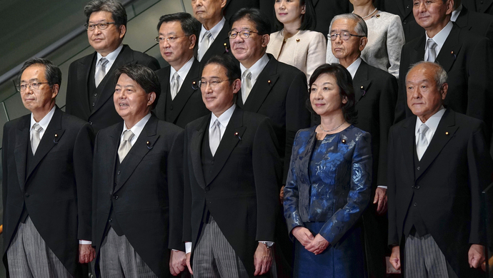 日本新任首相:应对新冠疫情等是政府当前要务