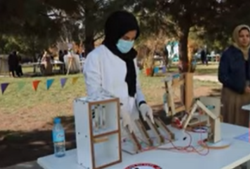 阿富汗女子学校成果展（视频截图）