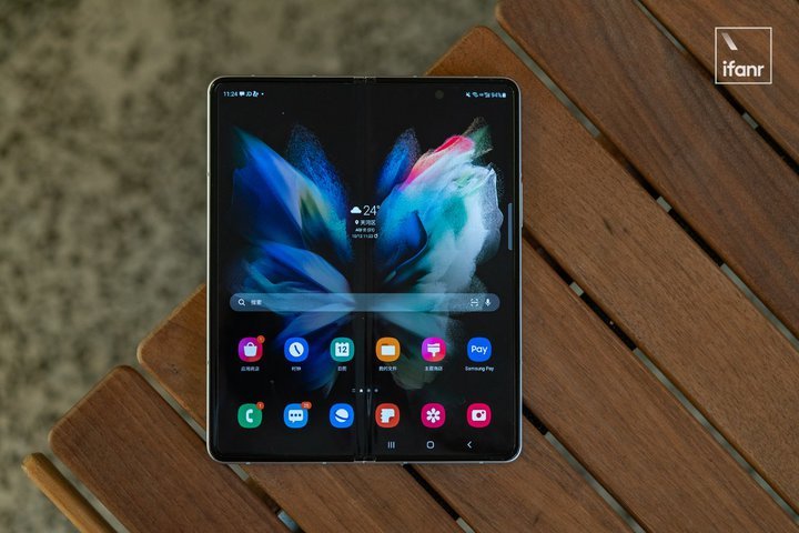  Galaxy Fold 3