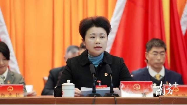 乐昌市第十六届人民代表大会第一次会议胜利闭幕,刘华