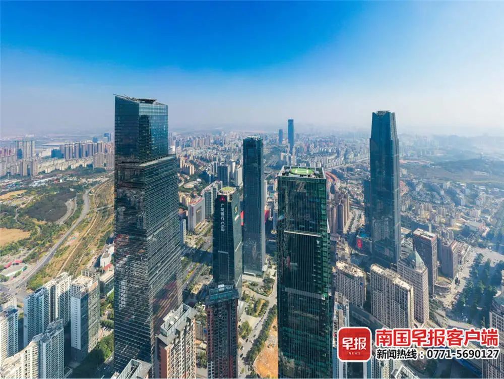 ▲南宁东盟商务区。 南国早报记者 邹财麟 摄