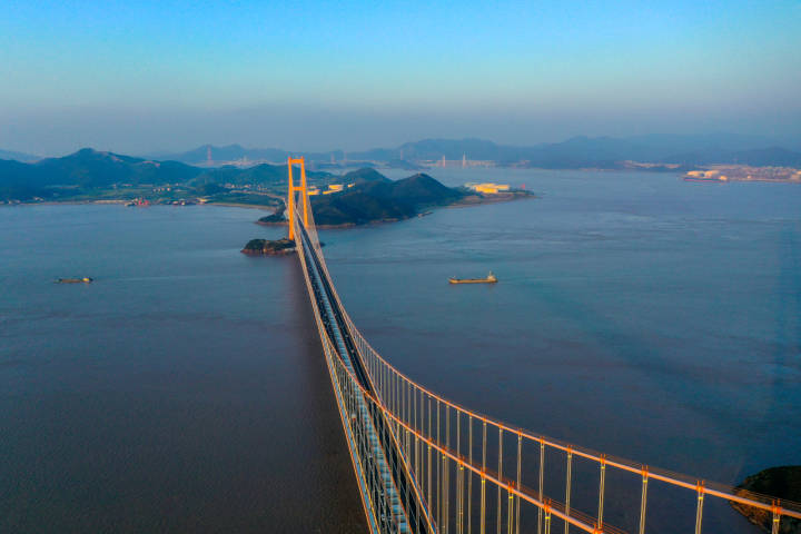 舟山跨海大桥 图片来源:视觉中国