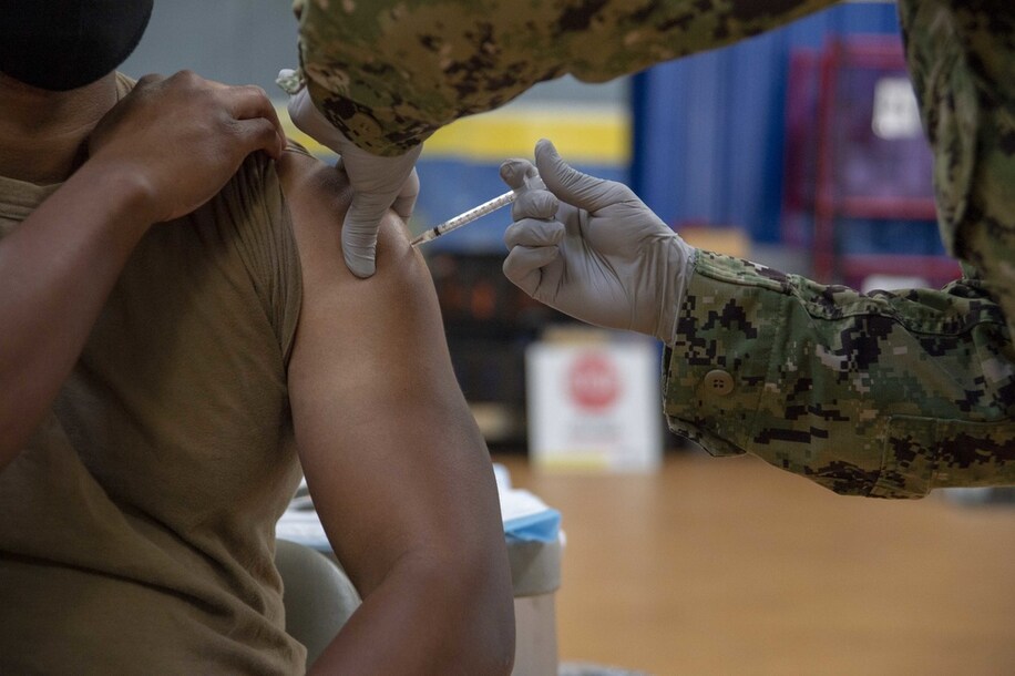 美媒称，美国空军超1万人未如期接种新冠疫苗。（资料图）