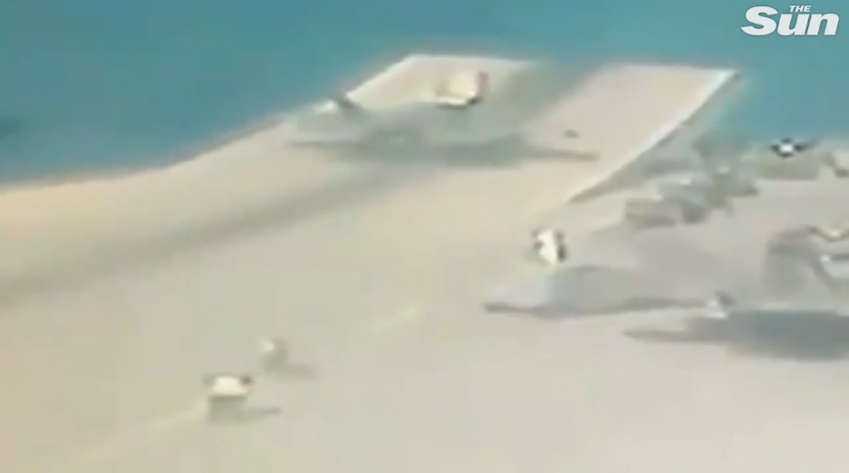 F-35B战斗机坠海前的画面