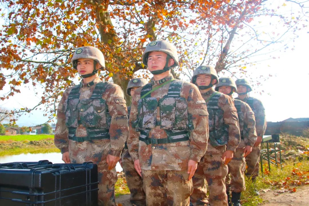 ▲实爆官兵在出发地线集结