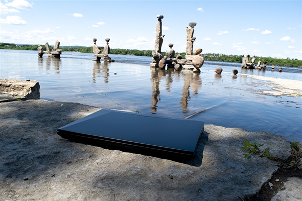 16核心锐龙9 5950X硬塞入笔记本:顶配近10万元!