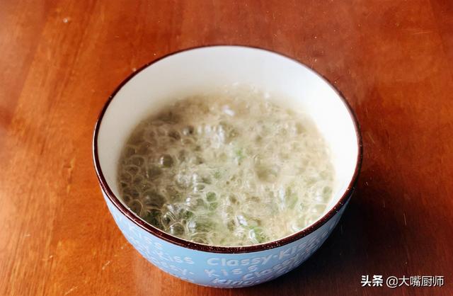 饼店做葱油饼的秘诀,金黄酥脆层次多,零基础也学得会,建议收藏休闲区蓝鸢梦想 - Www.slyday.coM 饼店做葱油饼的秘诀,金黄酥脆层次多,零基础也学得会,建议收藏休闲区蓝鸢梦想 - Www.slyday.coM