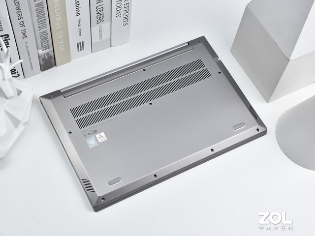 联想ThinkBook 15p测评:轻薄金属机身+
汹涌性能