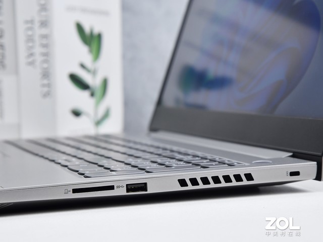 联想ThinkBook 15p测评:轻薄金属机身+
汹涌性能