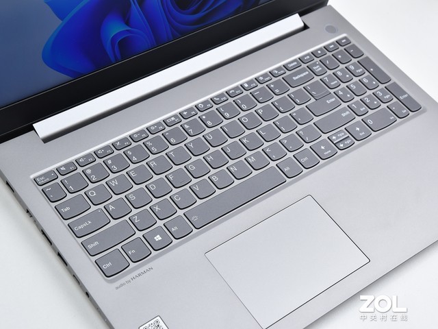 联想ThinkBook 15p测评:轻薄金属机身+
汹涌性能