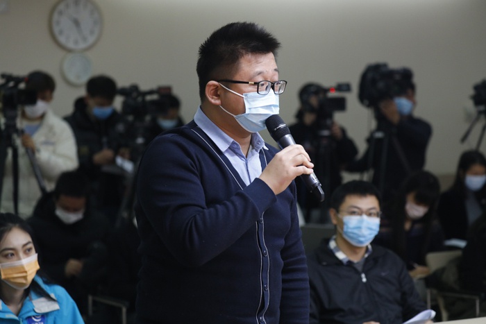 每經記者在發佈會上提問 圖片來源:商務部官網