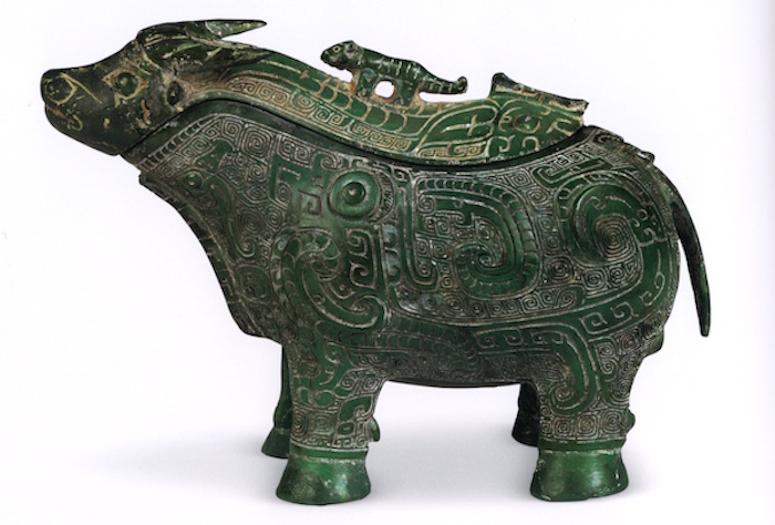 牛纹牛闻:古代牛形青铜器里的牛方鼎,牺觥