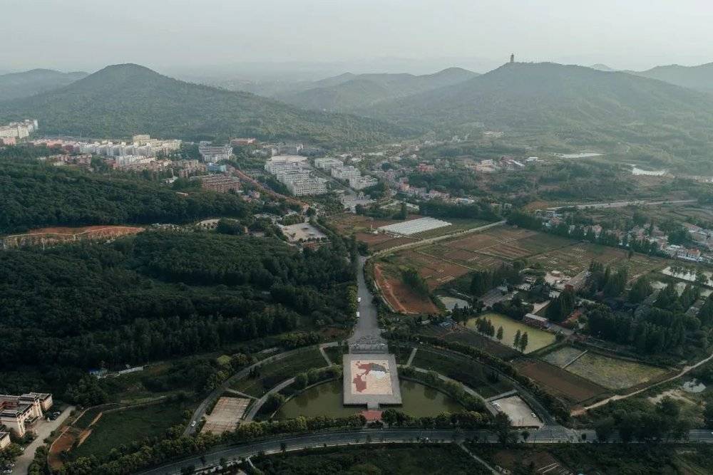 ▲ 襄阳古隆中，相传诸葛亮曾在此耕读。摄影/康辉