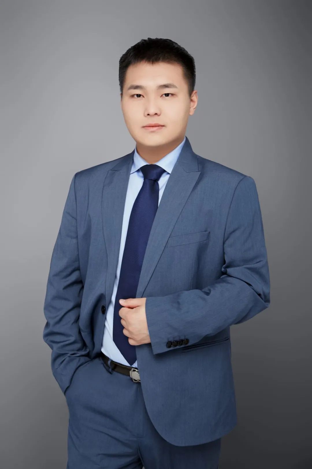 东亚前海证券研究所集体入驻新浪微博