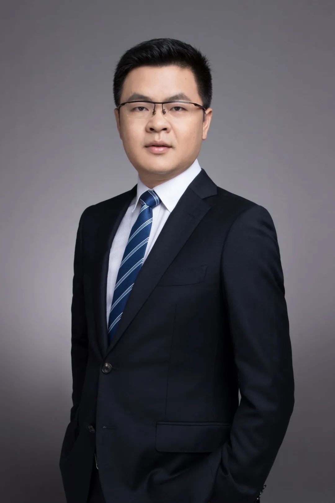 东亚前海证券研究所集体入驻新浪微博