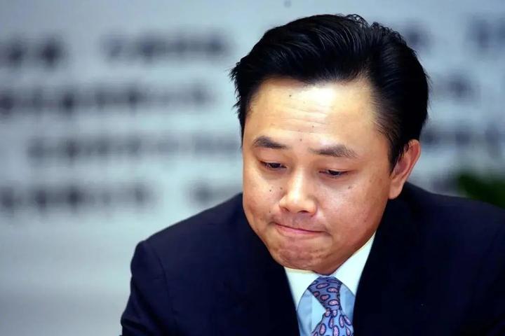 黄光裕归来风云时代谁拿着下一个号码牌