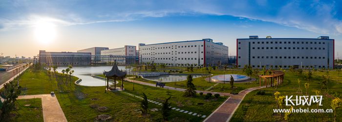 图为厂区外景.石四药集团 供图