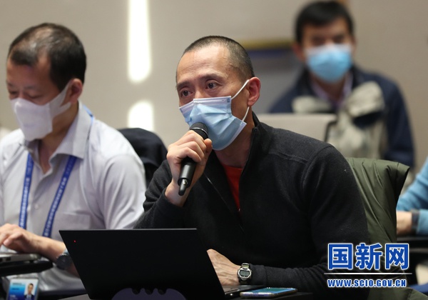 美国国际市场消息社记者提问(焦非 摄)