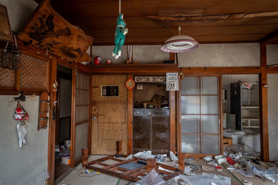 　　An abandoned house is seen inside the “difficult-to-return” zone on Monday in Namie, Japan.（CFP）