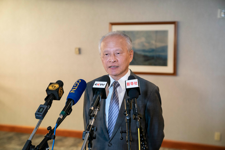 3月17日,中国驻美国大使崔天凯在美国阿拉斯加州安克雷奇担当新华社等中国媒体团结采访。新华社记者 刘杰 摄