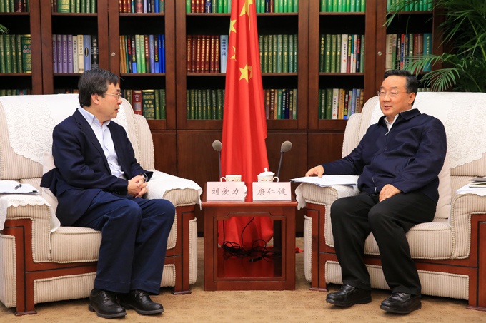 贵州邮政老总_贵州邮政快递包裹