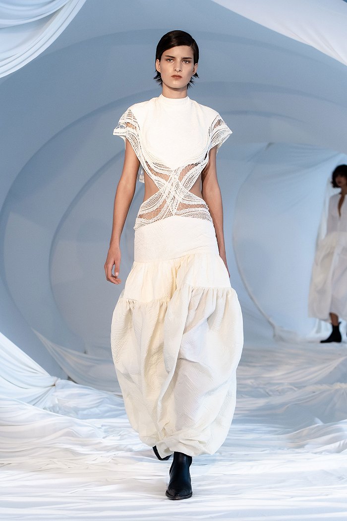 Christopher Esber SS2021 图片来源:Vogue