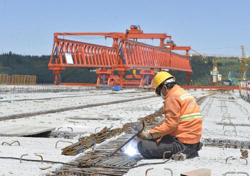 (图片说明)公路、水务、港口等领域均可发行REITs产品。新华社发。