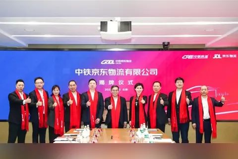 e735-kkxpcze3354769.jpg