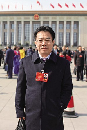 全国人大代表徐诺金