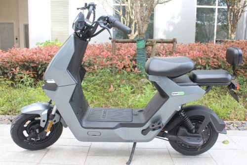 2000元电动车图片,四轮小电动车2000元 小牛电动gova f0评测:2000元档电动自行车无出其右