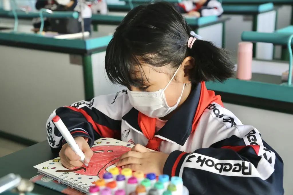 【新大新闻】“我为群众办实事”——新疆大学附属中学开展课后托管服务工作