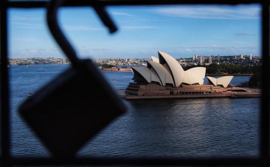Photo taken on Nov. 2, 2020 shows the Sydney Opera House in Sydney, Australia. (Xinhua/Bai Xuefei)