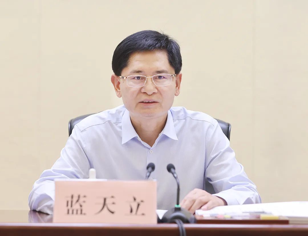 全区二季度经济运行分析调度暨优化营商环境电视电话会议召开