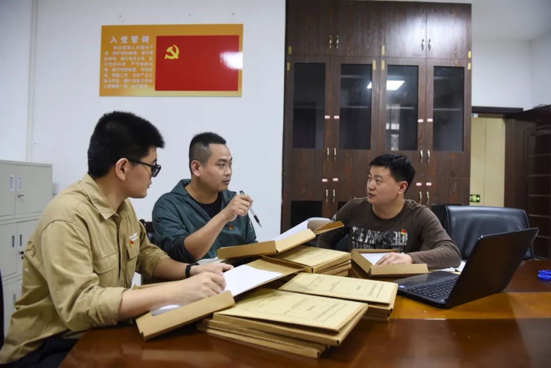 受贿行贿一起查存在的问题 8b48-knaqvqp7122887.jpg