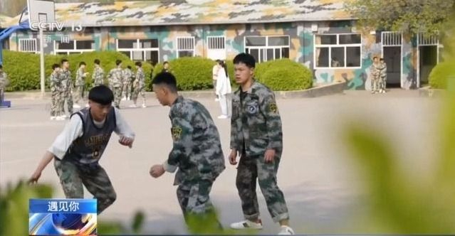 知识能改变命运吗? “北大保安第一人”再次回答这个问题……