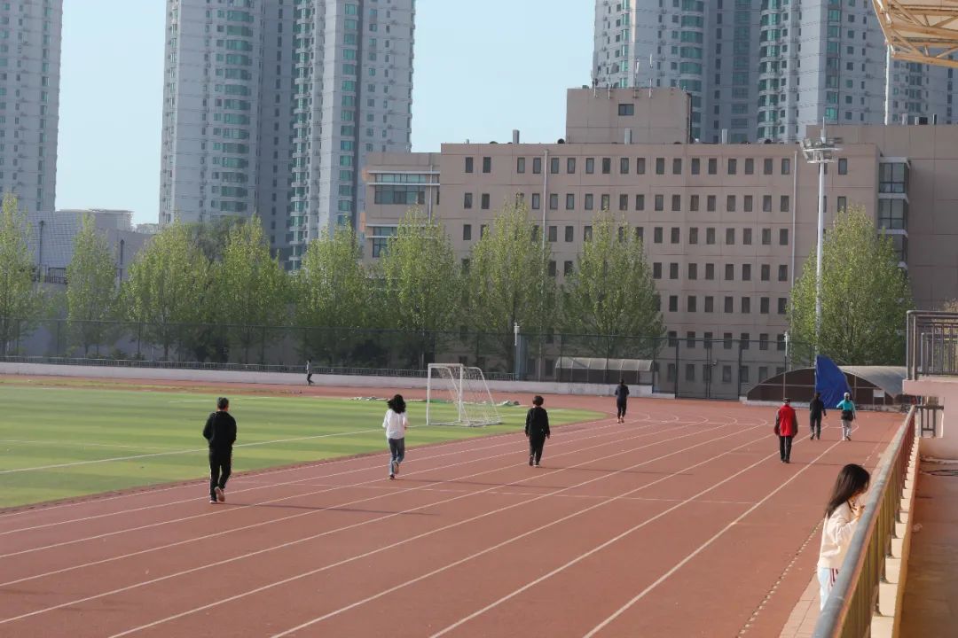 当春光遇上晨光丨加油,中传人!