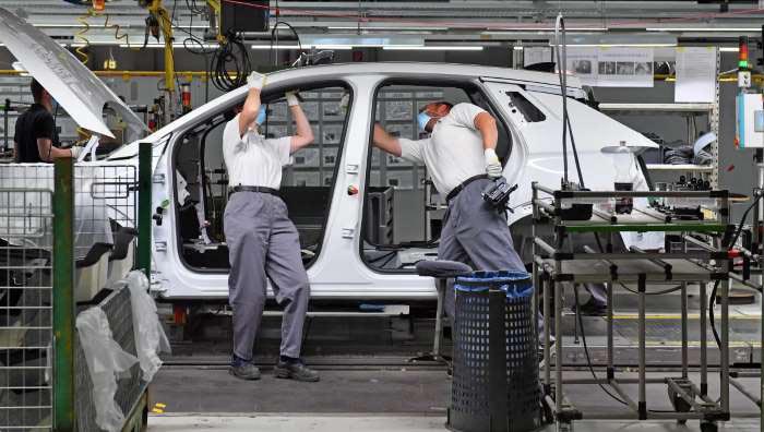 △疫情期间,德国汽车、机械和电子行业采用短时工作制的比例尤其高 图片来源:德新社