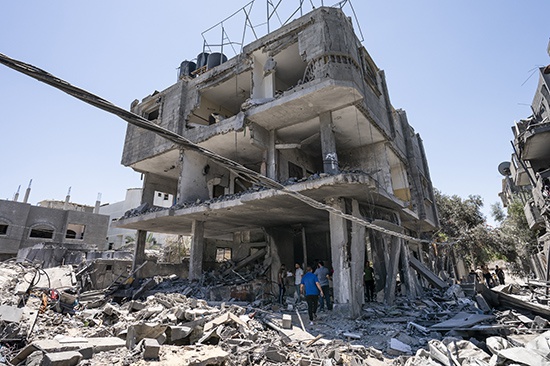 加沙地带被炸毁的房屋，图自：澎湃影像