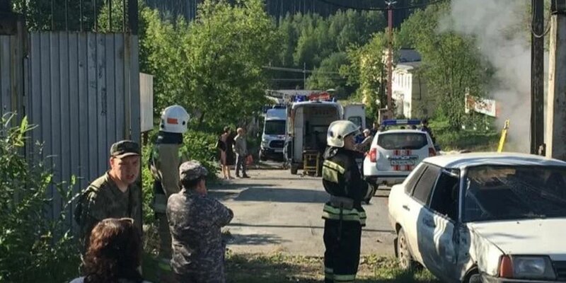 俄罗斯一辆大巴车撞向车站 造成6死15伤