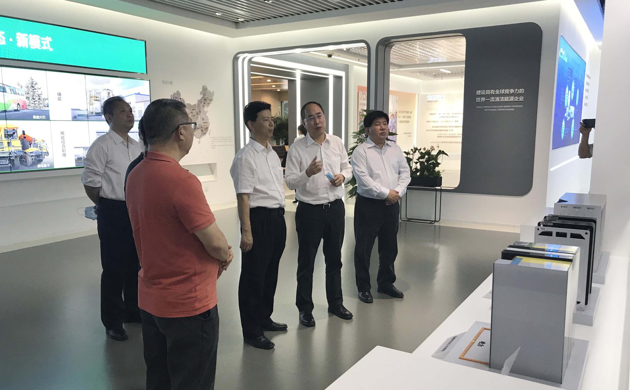 集团公司重大项目总工程师兼发展部主任侯学众,纪检监察组,产业中心