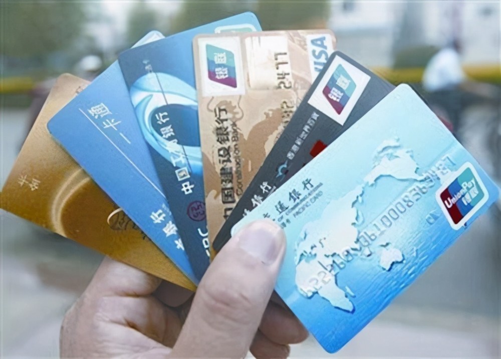 未经许可私扣款浦发银行信用卡信用缺位
