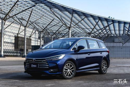 宋ev2021款,唐ev2021款 综合来看,2021款宋与2020款宋在外观,动力,空间以及舒适性方面都没有